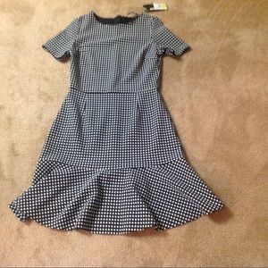 NWT size medium black and white